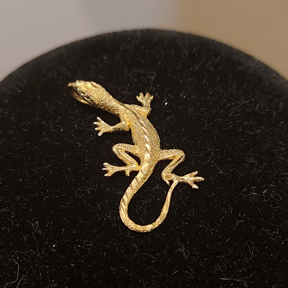 14K Gold Gecko Pendant